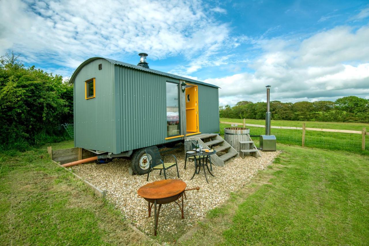 Kidwelly Glamping Hotel Exterior photo