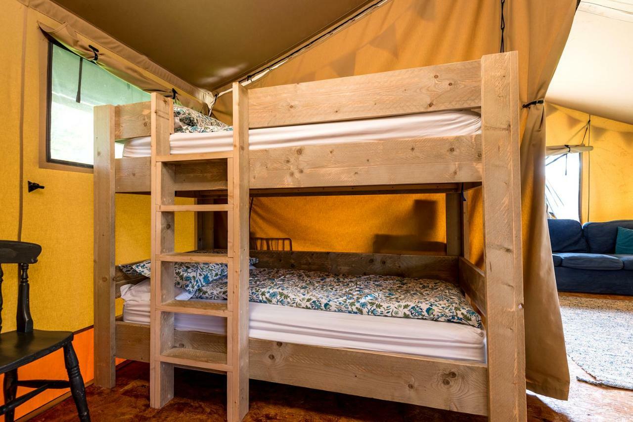 Kidwelly Glamping Hotel Exterior photo